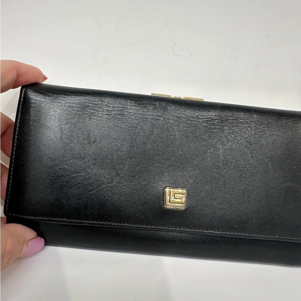 Guy Laroche wallet - Picture 1 of 6